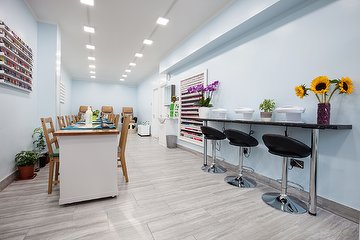 Charming Nails Salon