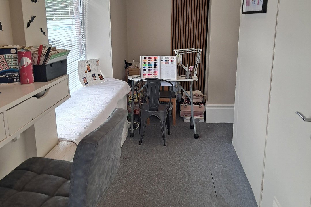 Northern Gloss, Lemington, Newcastle-upon-Tyne