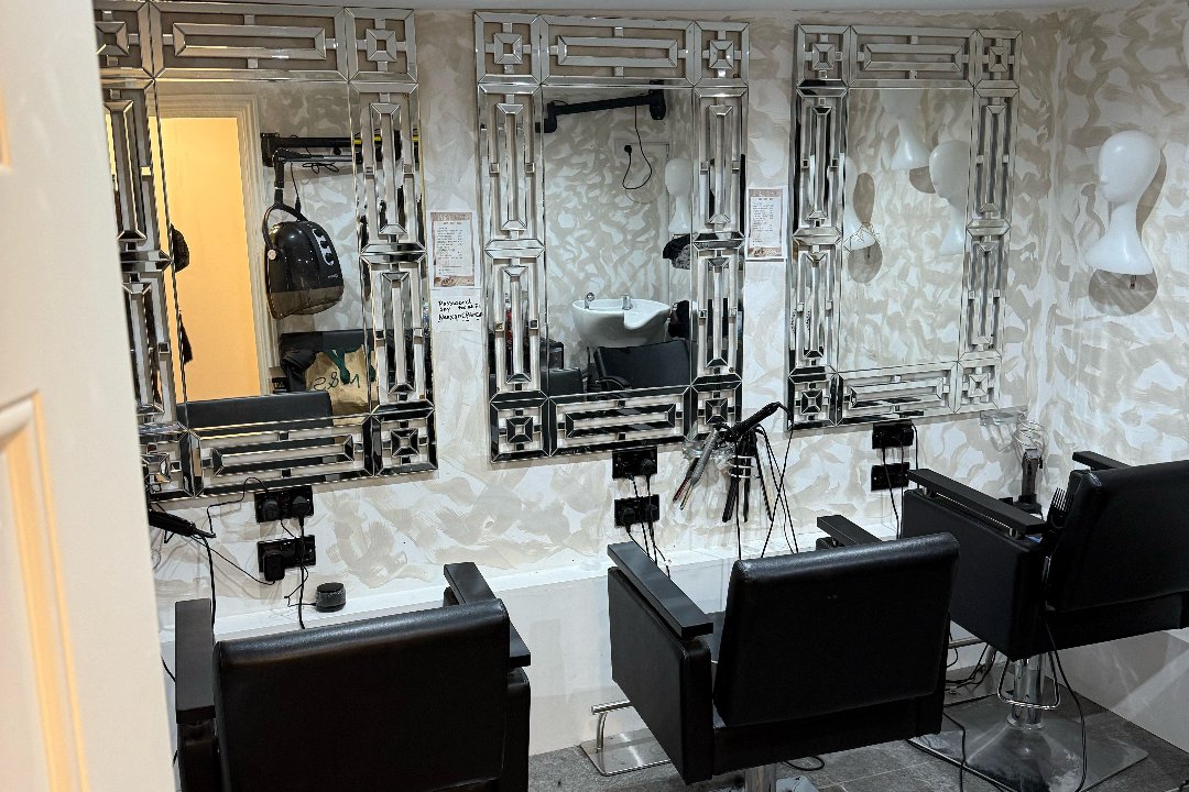 TressebyIconicBeauty, West Norwood, London