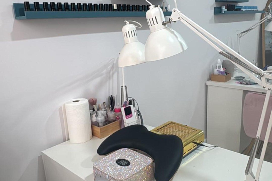 Santiago Nails by Leisly Vivas, Carrer de Blai, Barcelona