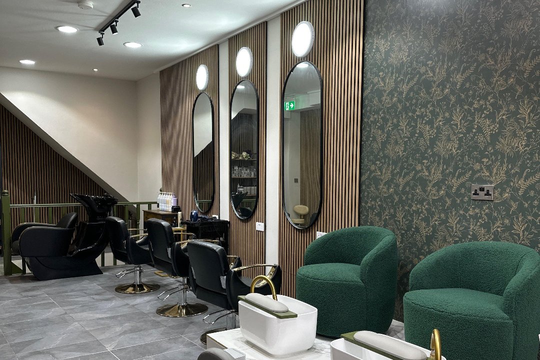 Artiola Lux Hair, Balham High Road, London