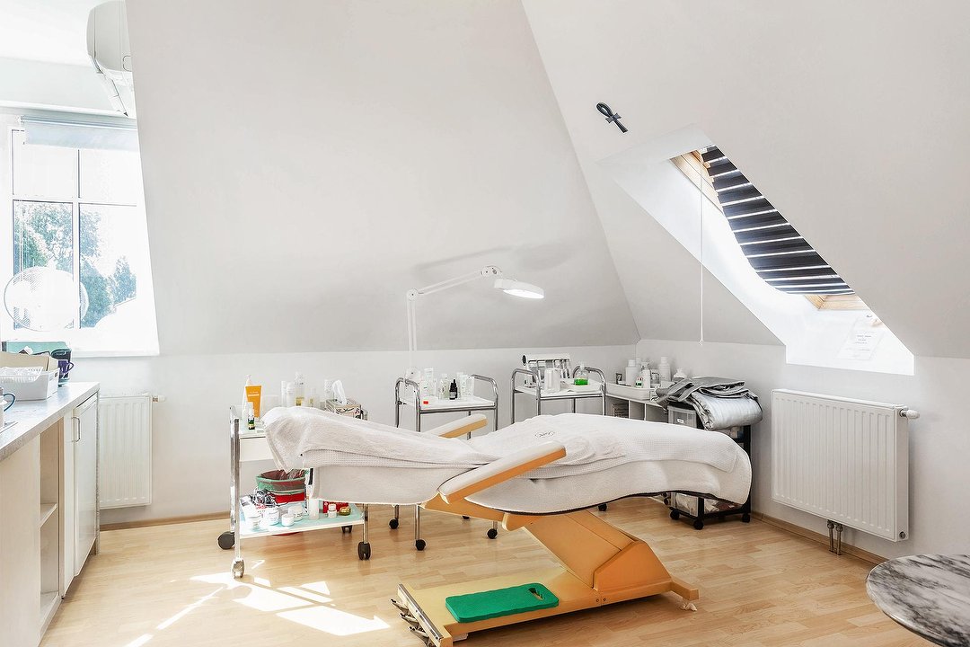 Cosmetic Eva Brode, 23. Bezirk, Wien