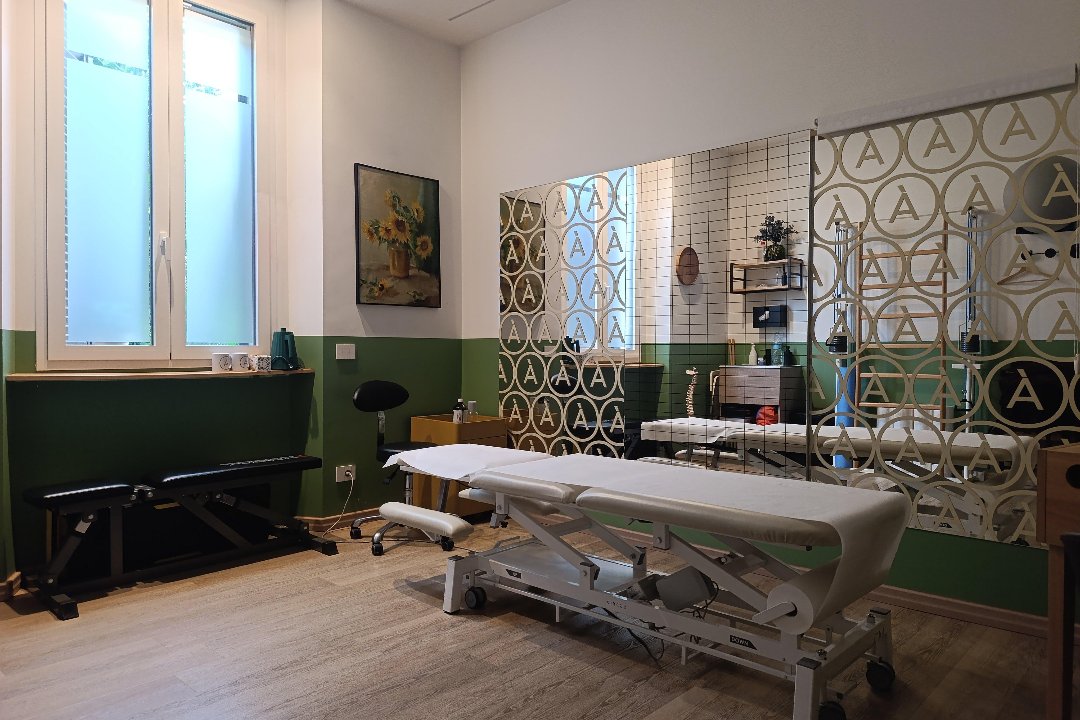 Francesco Sarti - Massoterapia MCB - Massaggi Terapeutici, XXII Marzo, Milano