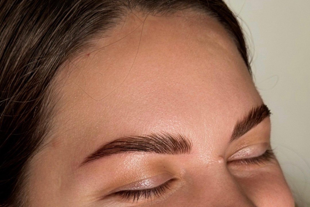 Luna Brow Sculpt, Egham, Surrey