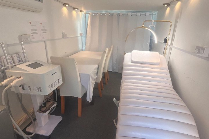 Sparkle Aesthetics and Beauty - Shirley - Massage Southampton  - Photo de galerie - OneBooking