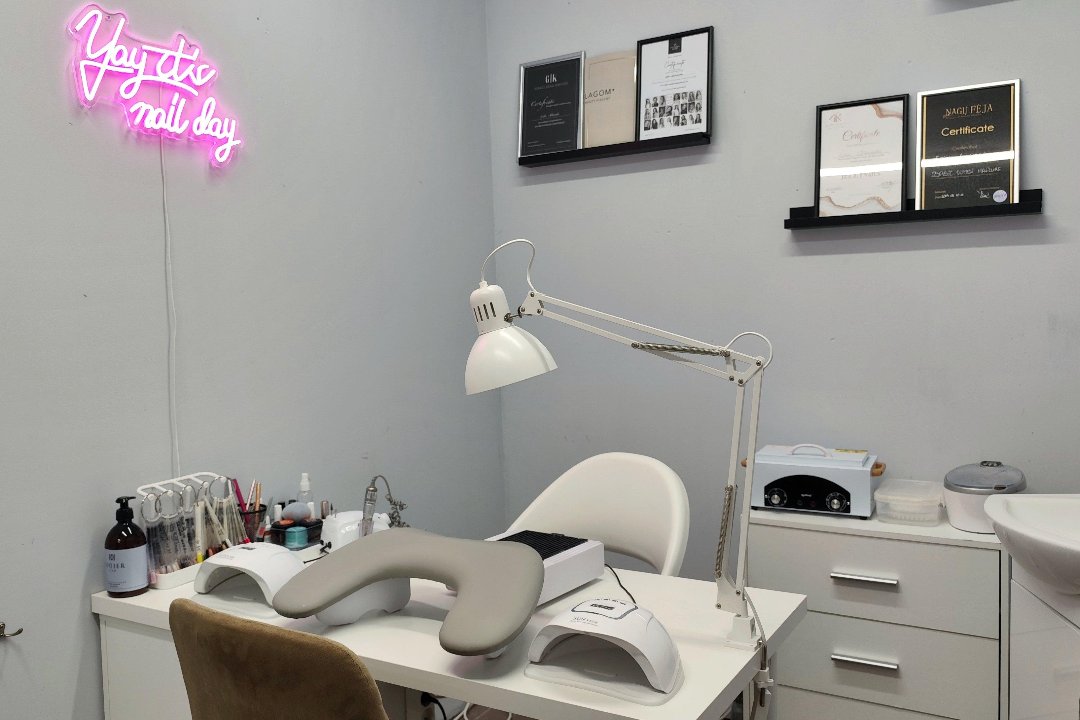 E.S Nails, Vilijampole, Kaunas