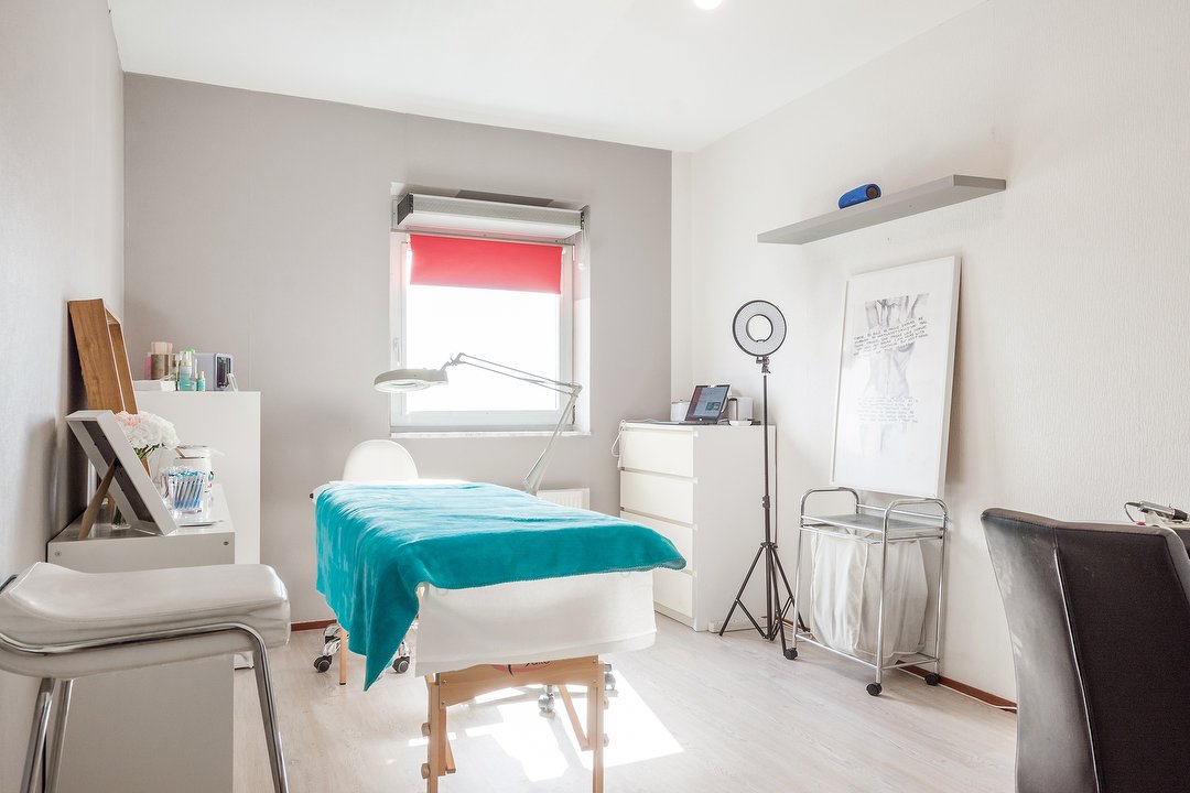 Blissful Beauty Bar, Bijlmer-Centrum, Amsterdam