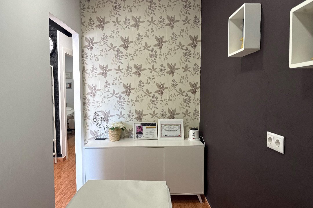Salón 46 - Micropigmentación, Bétera
