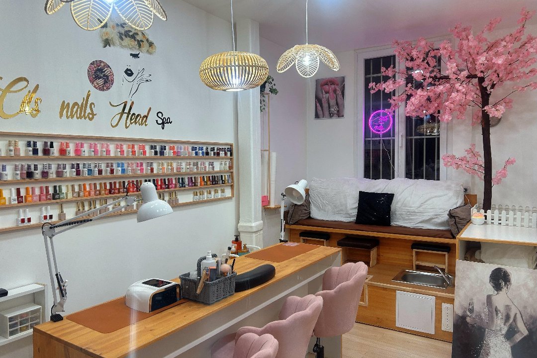 Bonjour Spa & Nails, Rue Truffaut, Paris