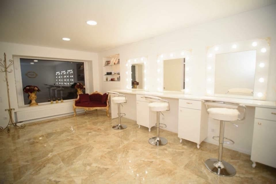 Karolina (Geltonoji akacija), Aleksotas, Kaunas