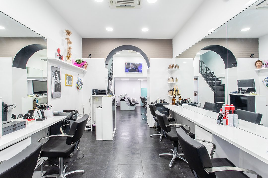 Line Rudy Hairstyle di Minotti Nicola, Salario, Roma