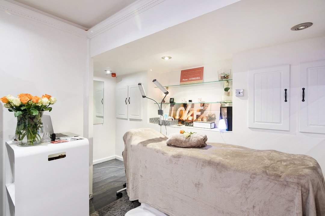 Queen Lashes of London, Kensington, London