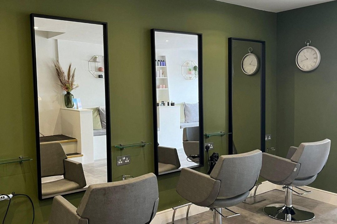 Glow by Laura, Walkden, Salford