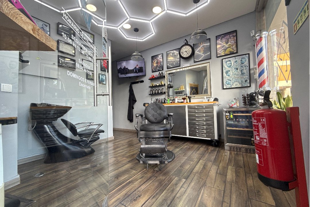 EL BarberShop, Almada