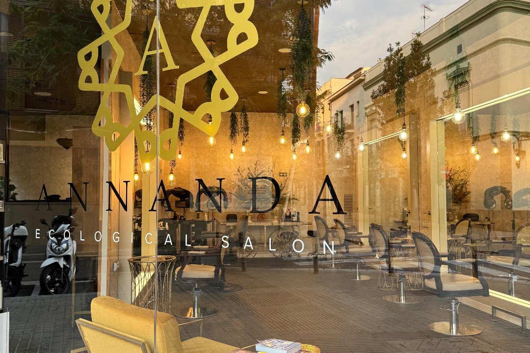 Annanda Ecological Salon, Eixample, Provincia de Barcelona