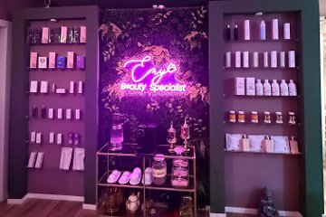 Emy Beauty Specialist