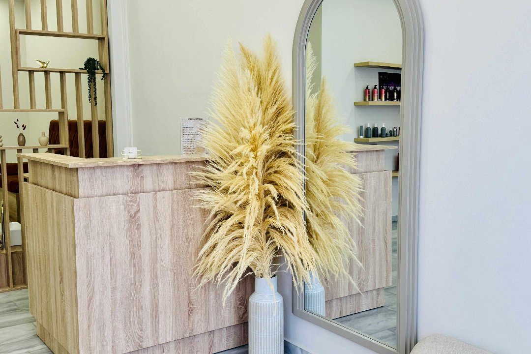Perla Nails & More, Nea Ionia, Αττική