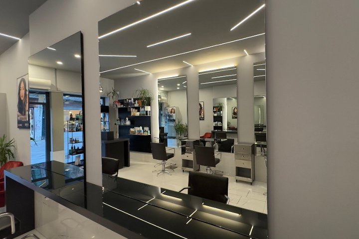 Noval Salon - Coiffure Venezia - Photo de galerie - OneBooking