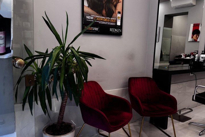 Noval Salon - Coiffure Venezia - Photo de galerie - OneBooking
