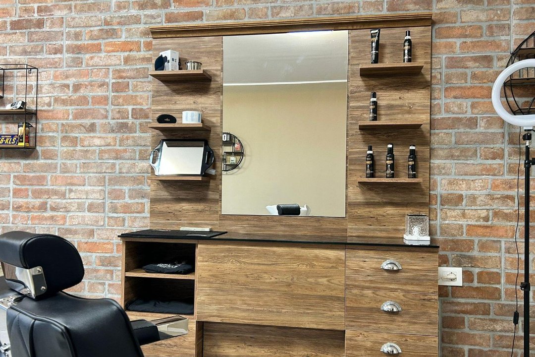 Lady Barber di Sheila Marcotti, San Felice, Lombardia