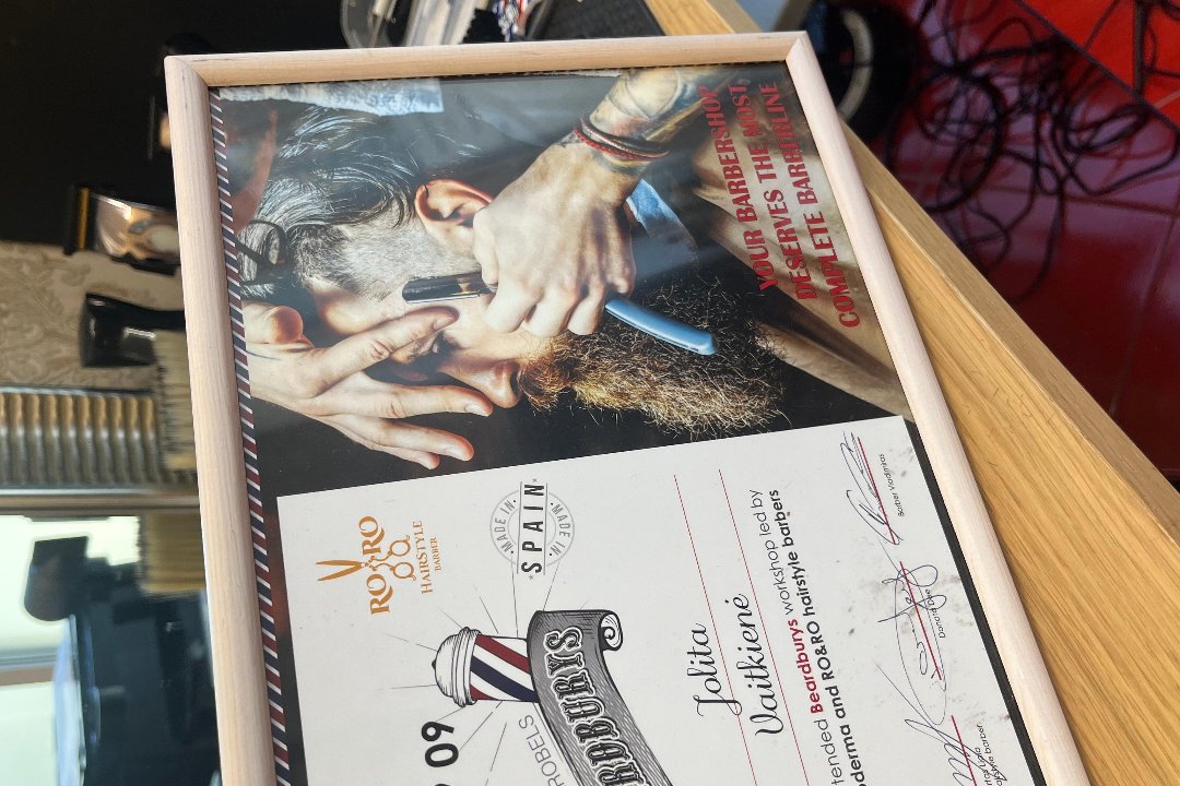 Jolita Pietinio barberiai, Dainai, Šiauliai