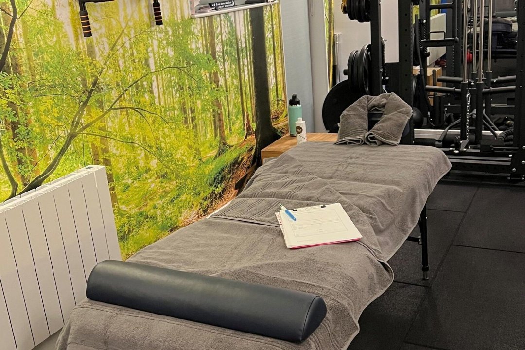 Brooklyn Rodrigues - Personal Trainer & Massage Therapist, Golders Green, London