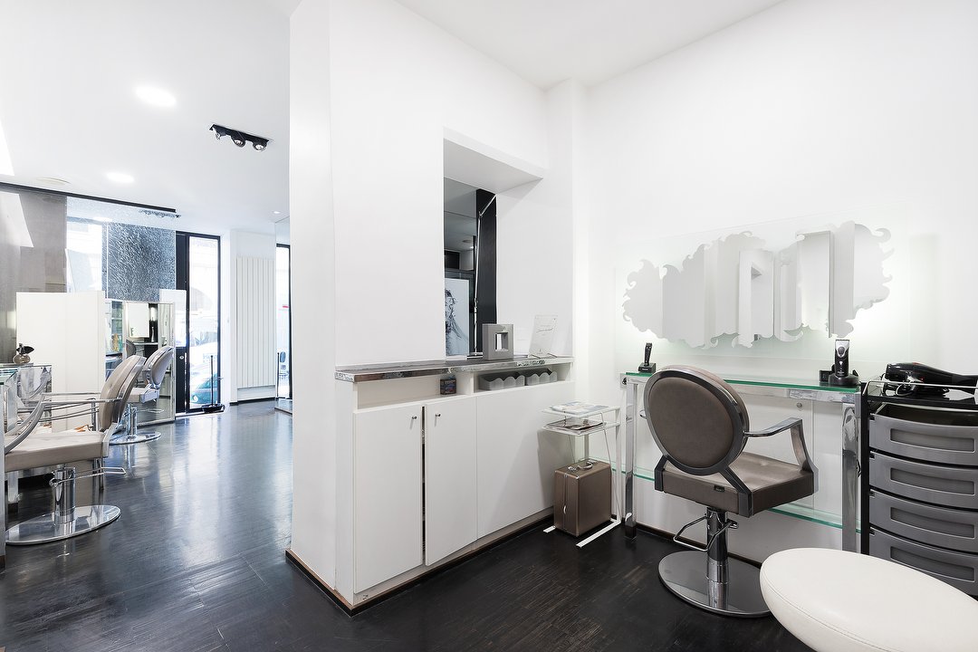 Salon Kraemer - Paris 7, Métro La Tour-Maubourg, Paris