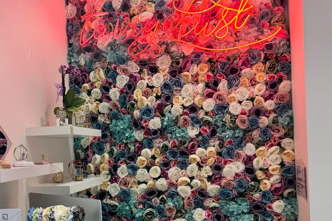 Fairy Dust Nails & Beauty, Vyronas, Αττική