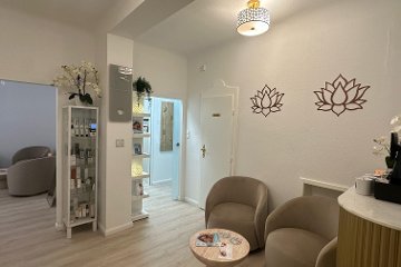 Huda Beauty Line - Wien