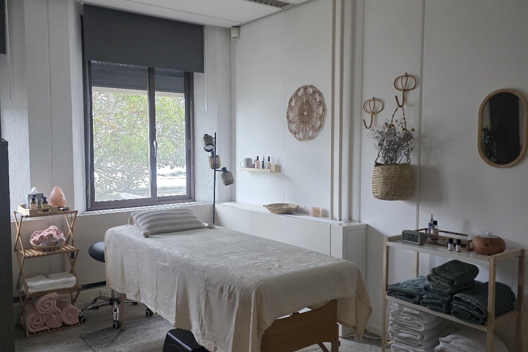 Oase Essentials, Rijswijk, Zuid-Holland
