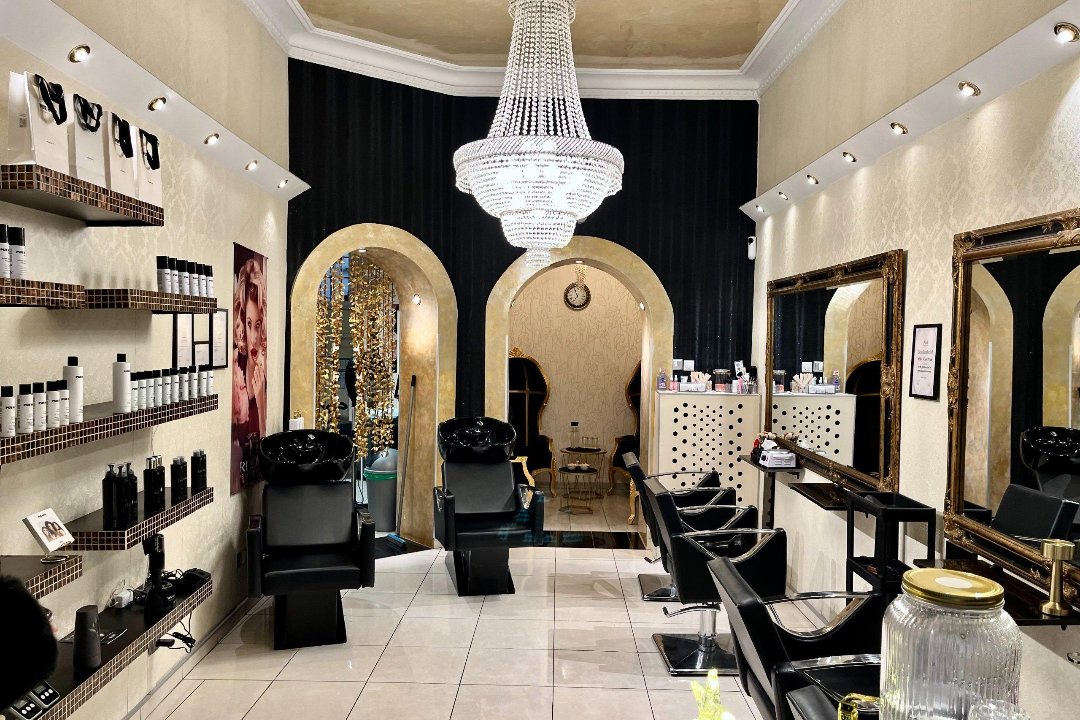 Lilian Hairartist, Schöneberg, Berlin