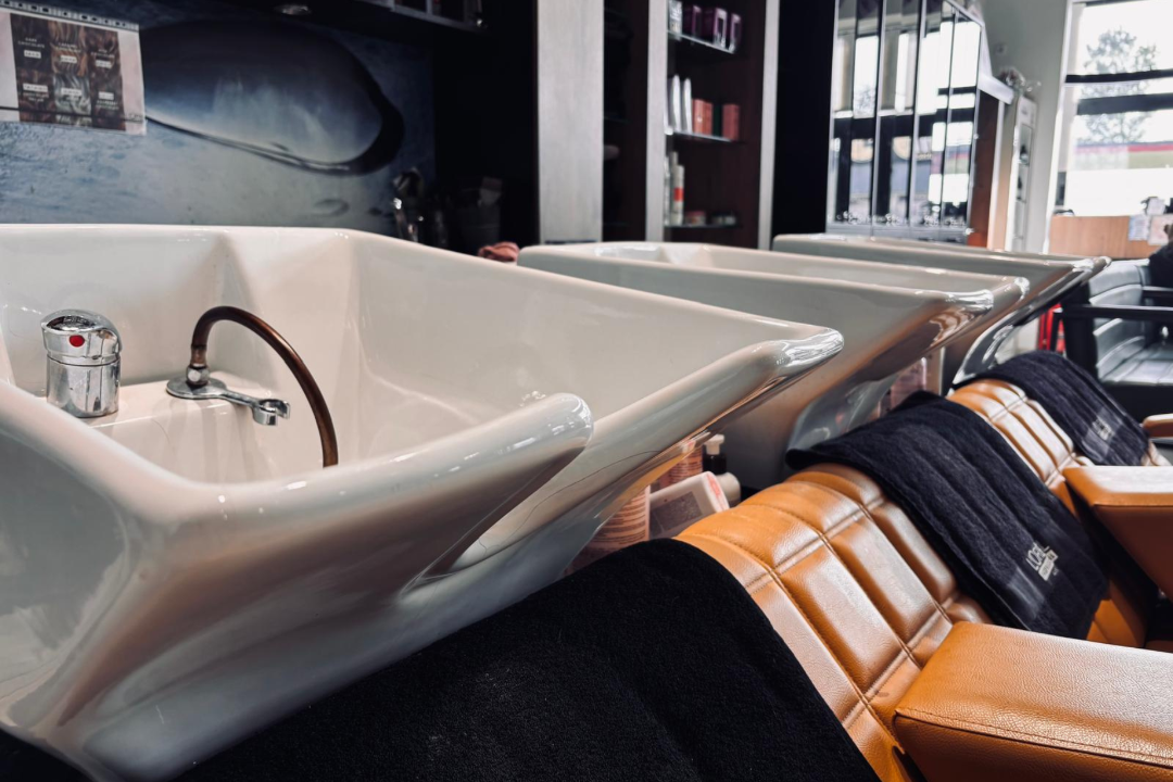 Haarmonisch Hair Beauty & Pflegesalon, Wiener Neustadt, Wien und Umland