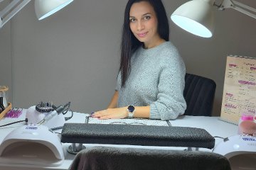 Pure Skincare&Beauty - Nails by Anikó