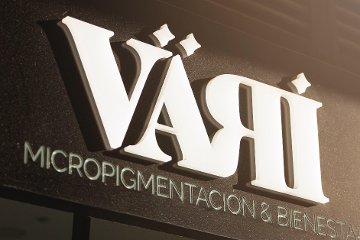 VÄRI Micropigmentación y Bienestar
