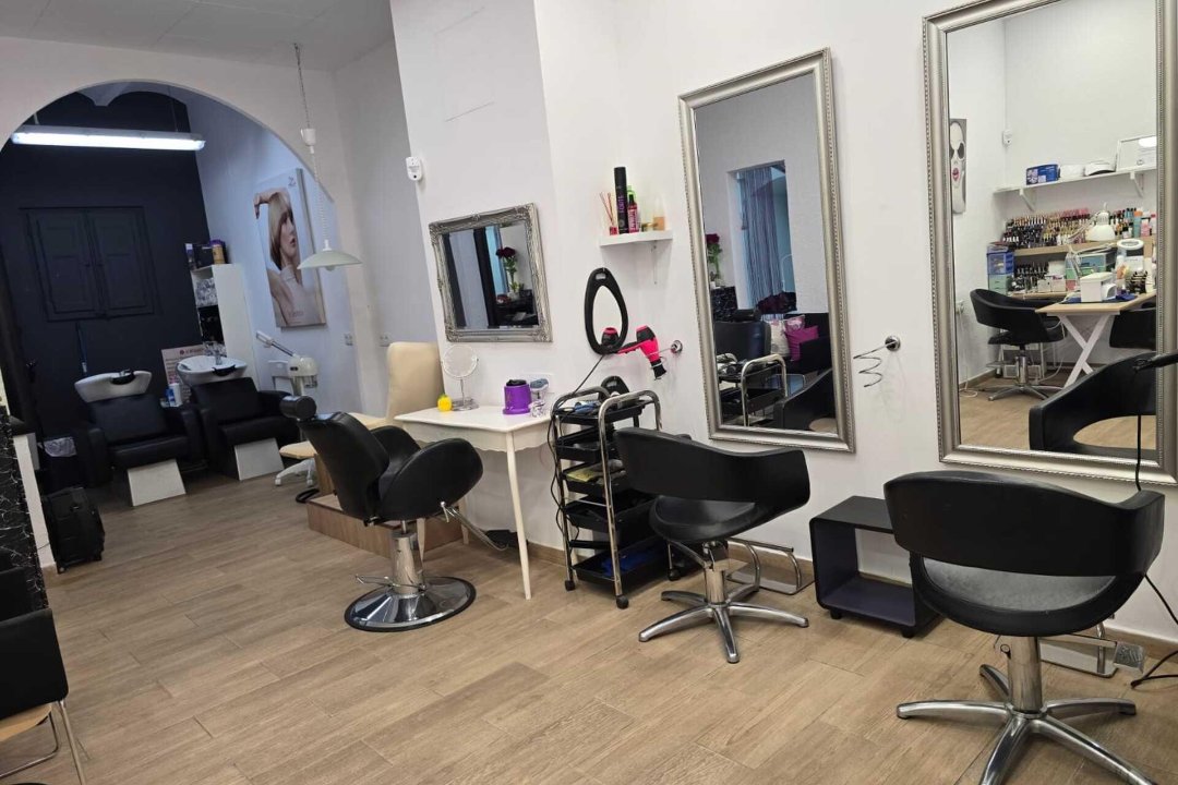 Peluquería y Estética Mariana, Pubilla Cases, Provincia de Barcelona