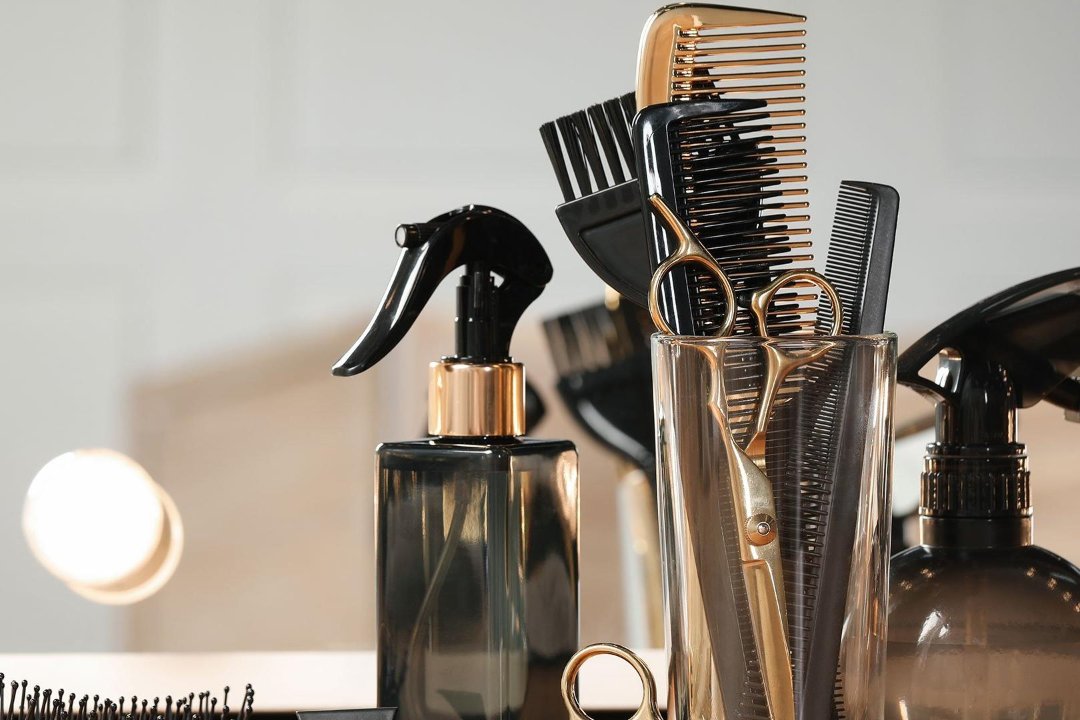 Academia de peluquería y estética  Jara, Sant Mori de Llefià, Badalona