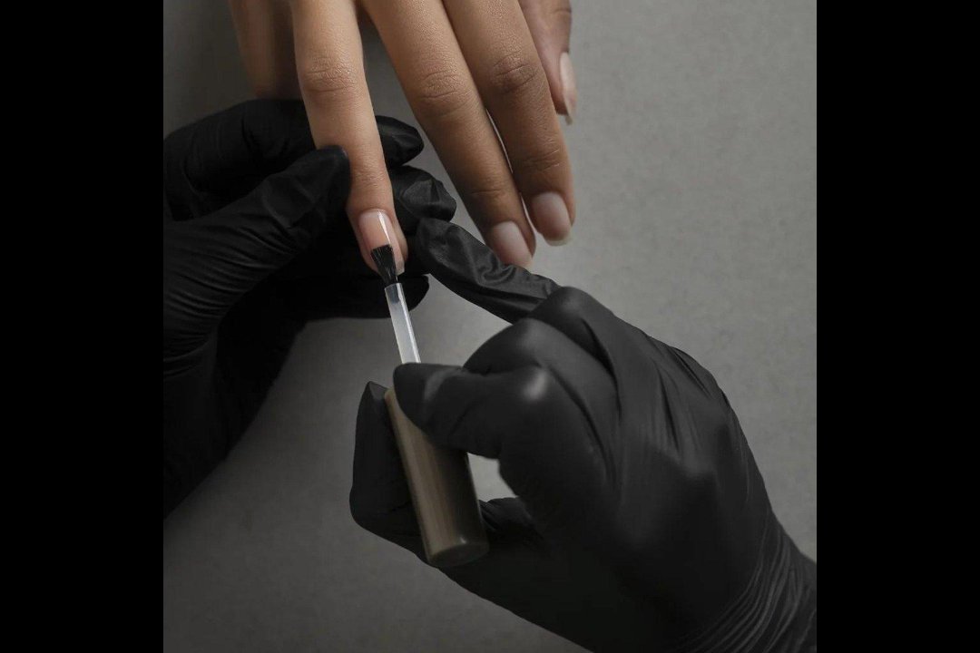 By Elisa H, Wandsworth Bridge, London