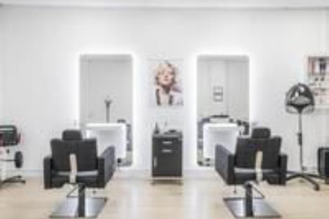 Magic in the Hair (ladies only), Vaartweg, Noord-Holland