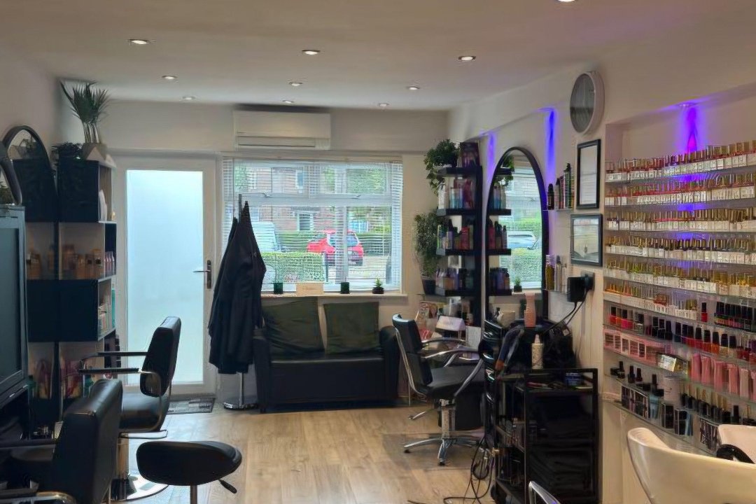 AJ's SPMU & Beauty, Kings Langley, Hertfordshire