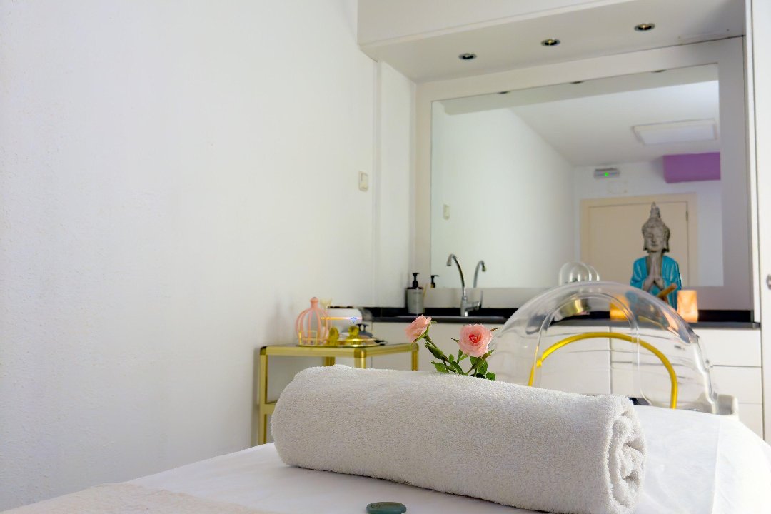 Esencia Spa Bcn by Celeste Ymber, Gran Via de les Corts Catalanes, Barcelona