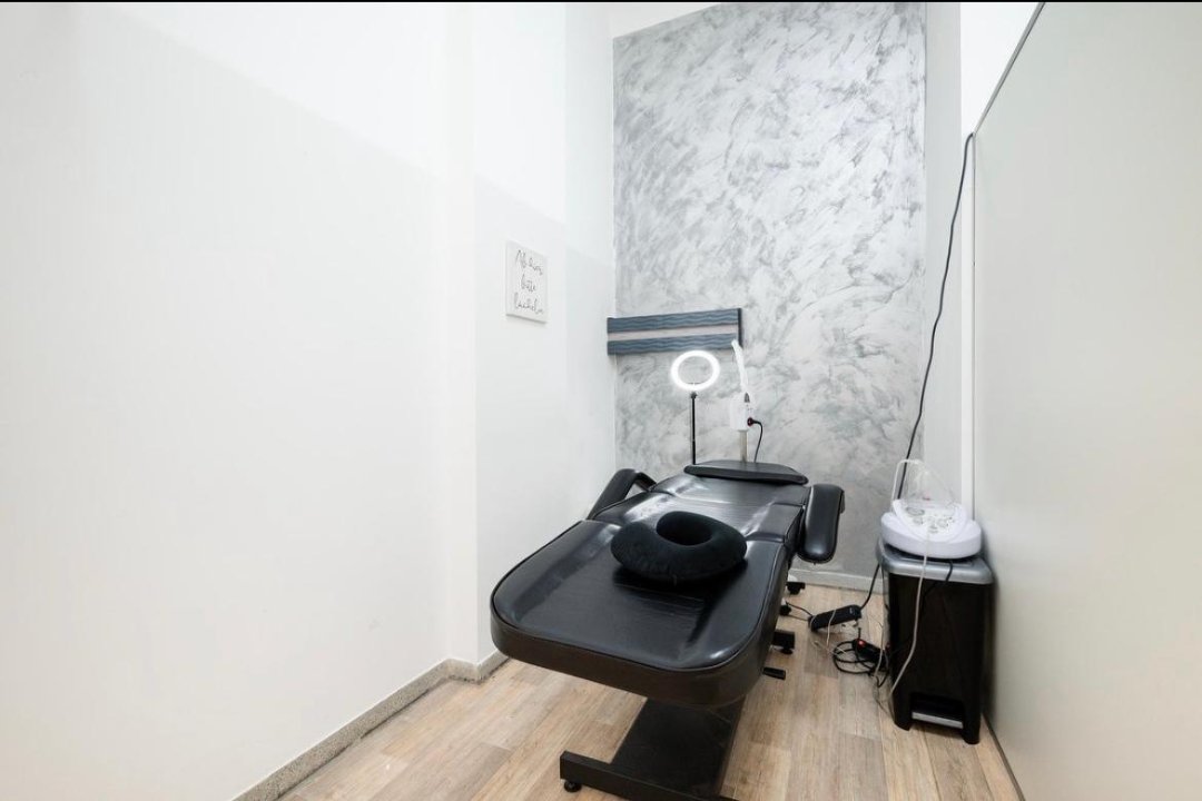 Bz.Beautybar, Südtiroler Platz - Hauptbahnhof, Wien