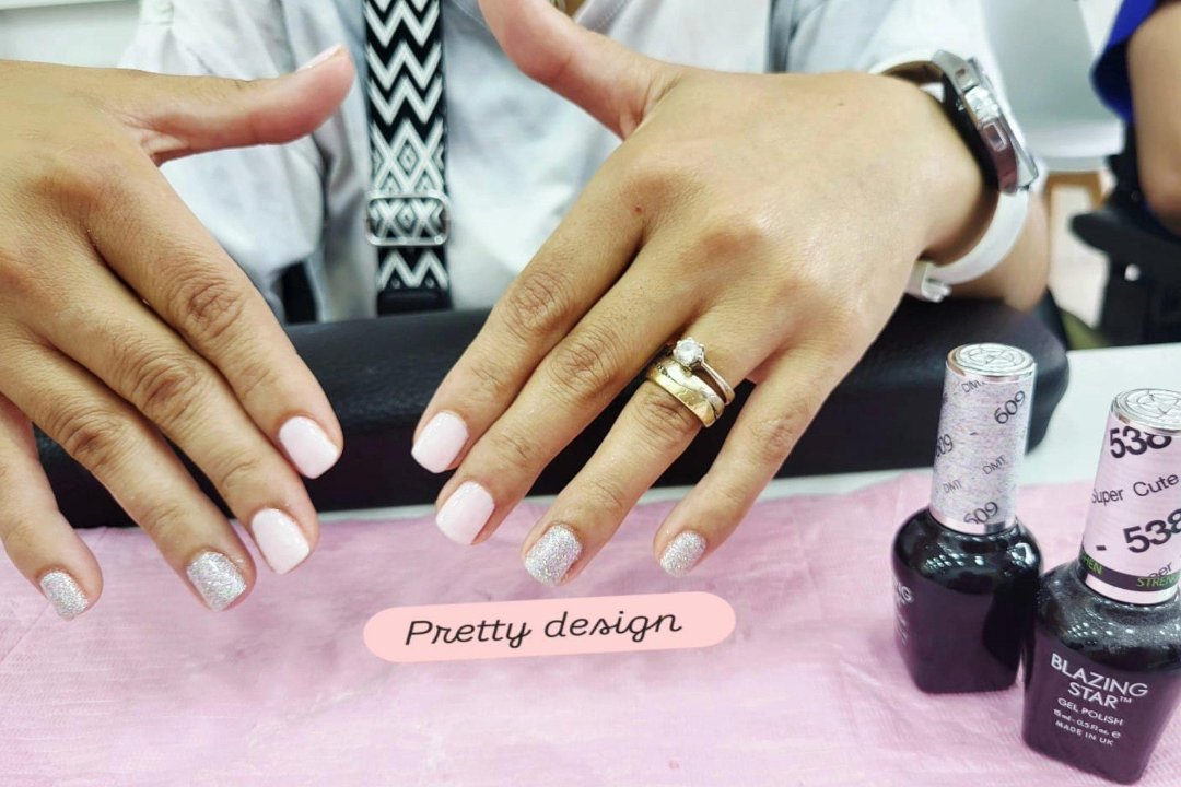 H Nails, Baker Street, London