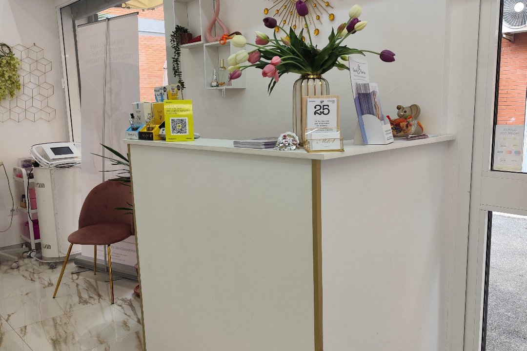 MDS Nails, Laurentino, Roma