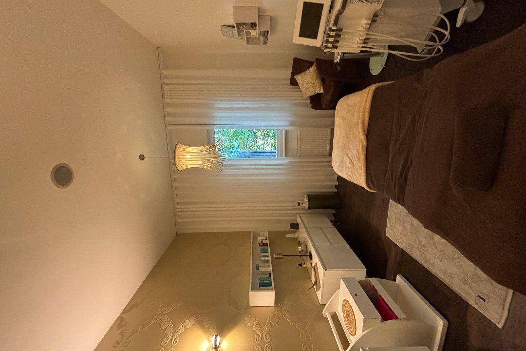 Your Skinbar, Neu-Anspach, Hessen