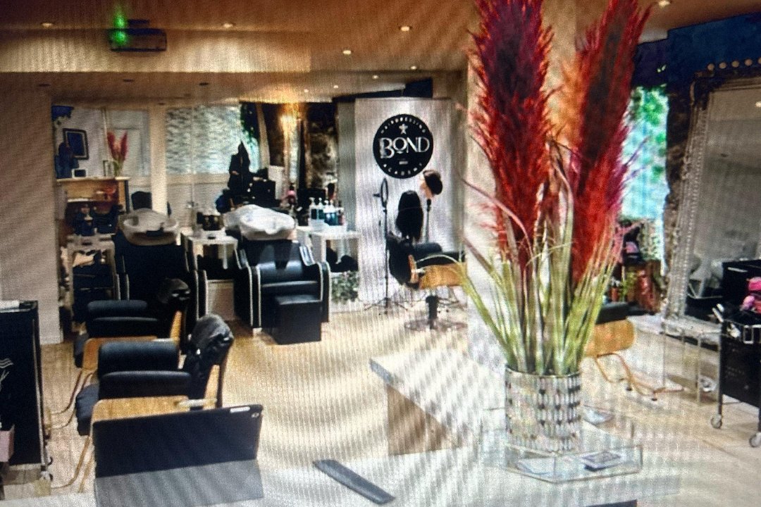 Hyper nail edit, Paisley, Glasgow Area