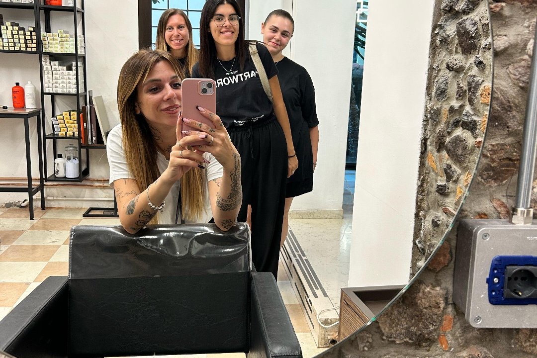 Il Salotto del Capello di Eleonora Stefani, Montecchio Maggiore, Vicenza Provincia