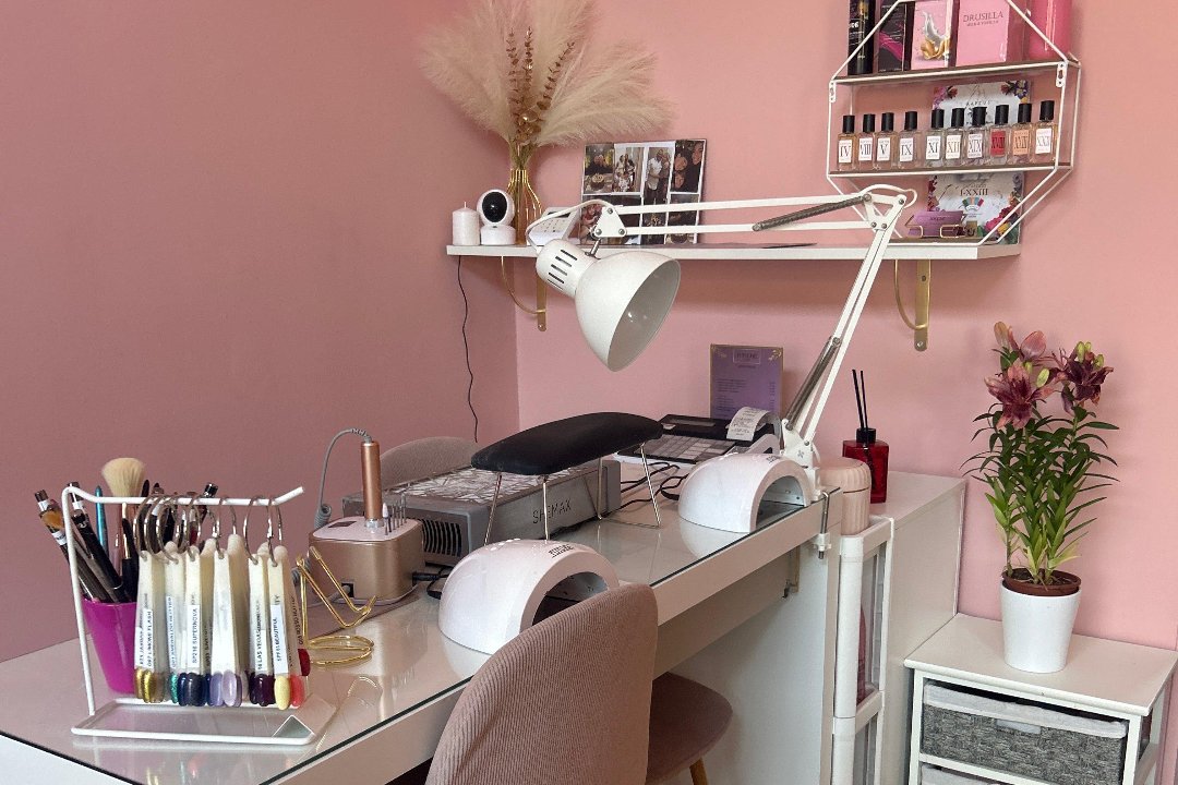 Touchè Nails, Cinisello Balsamo, Lombardia