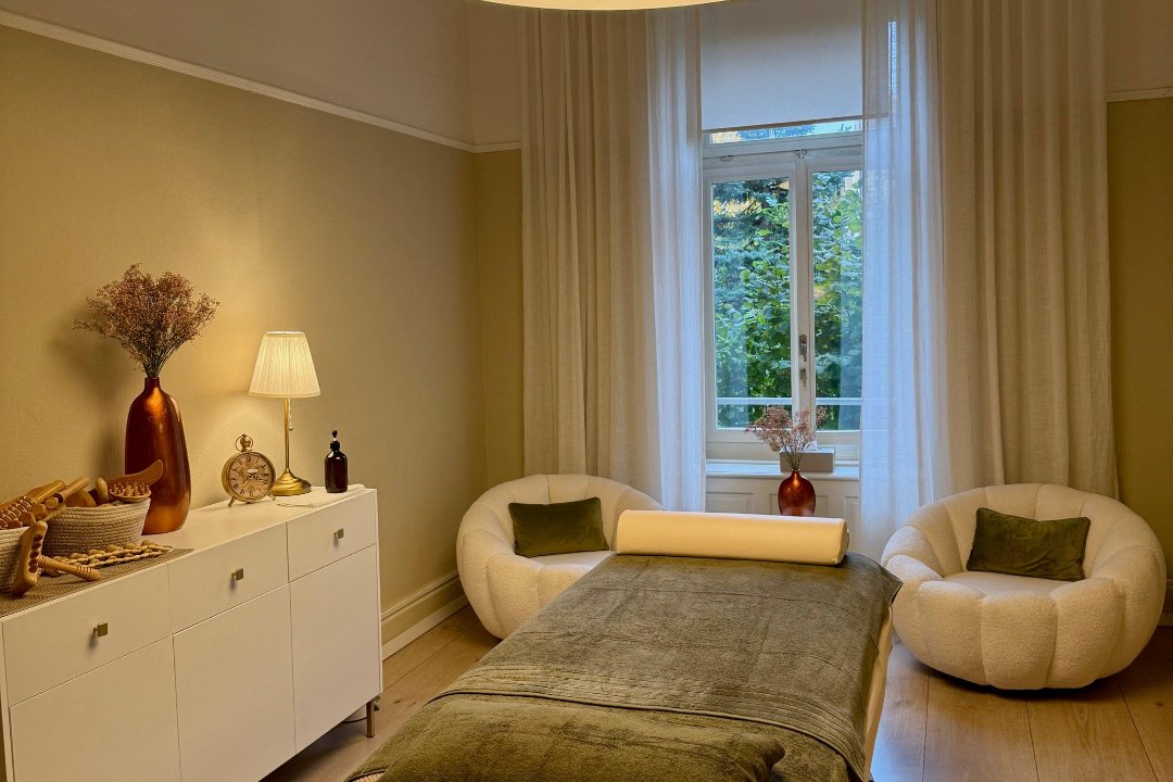 Velvéa Massage & Madero, Hottingen, Zürich