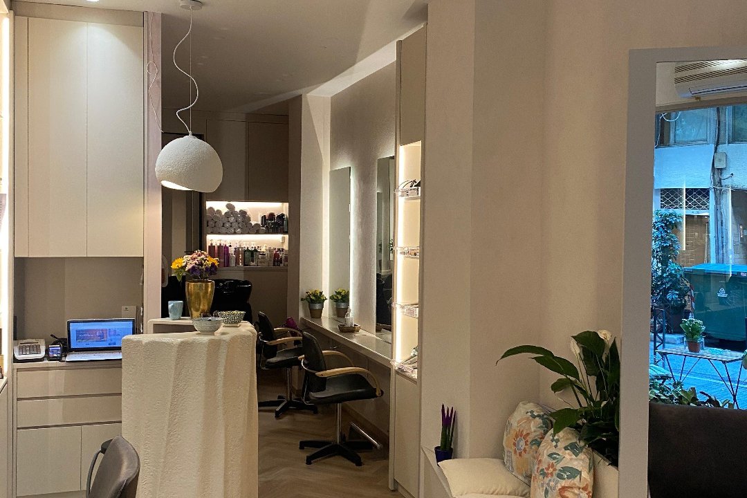 Glikeria Tsaknaki Coiffure, Kentro Thessalonikis, Θεσσαλονίκη