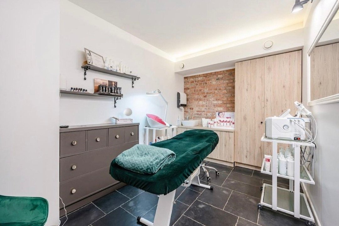 Indiv.brows by Neringa Tarutytė, Naujamiestis, Kaunas